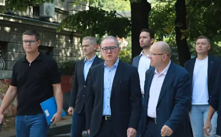 Organizatori protesta Srbija protiv nasilja predali zahtev za raspisivanje izbora