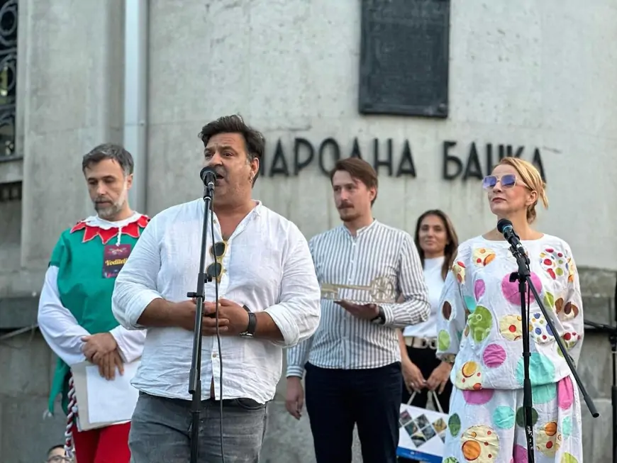 Ključevi Čivijaške republike uručeni su novom predsedniku - glumcu Marku Gveru!