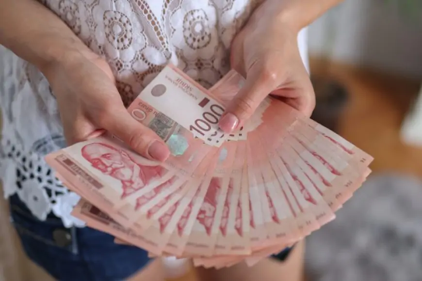 Počela isplata pomoći za decu od 10.000 dinara