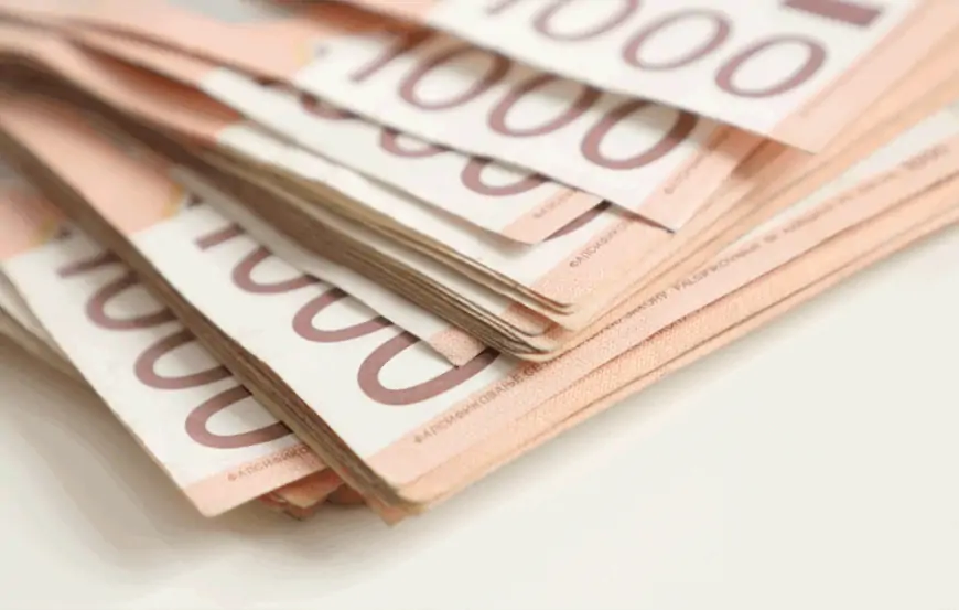 Muškarac sa kapuljačom ukrao kutiju u kojoj je nalazio novac skupljen za humanitarnu pomoć