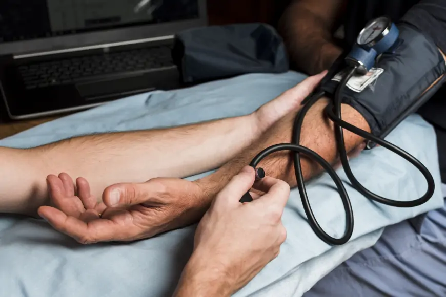 Urgentni: Dve osobe su lakše povređene u saobraćajnoj nesreći