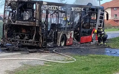 Izgoreo autobus na putu Šabac-Loznica