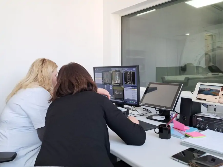 U toku obuka radiologa za rad na magnetnoj rezonanci