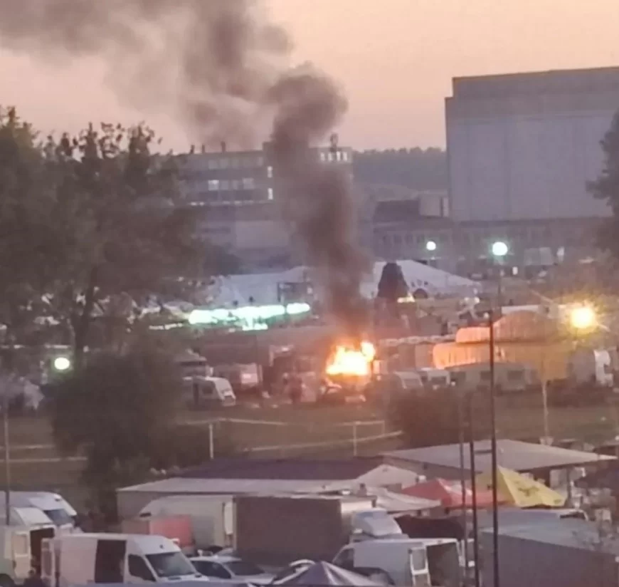 Požar na Vašarištu: Povređen muškarac, izgoreo kamion beogradskih tablica