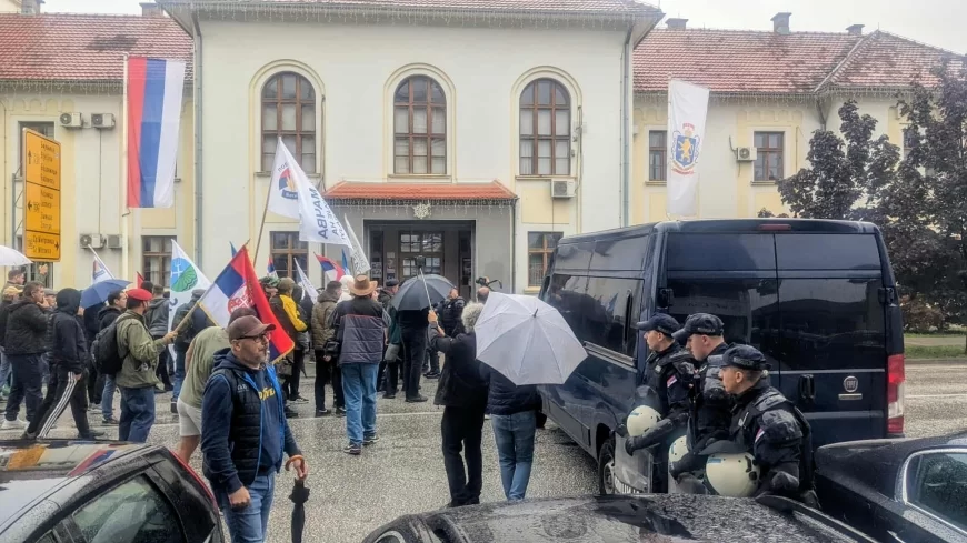 Dva protesta u Bogatiću - Sprečen skup podrške vlasti