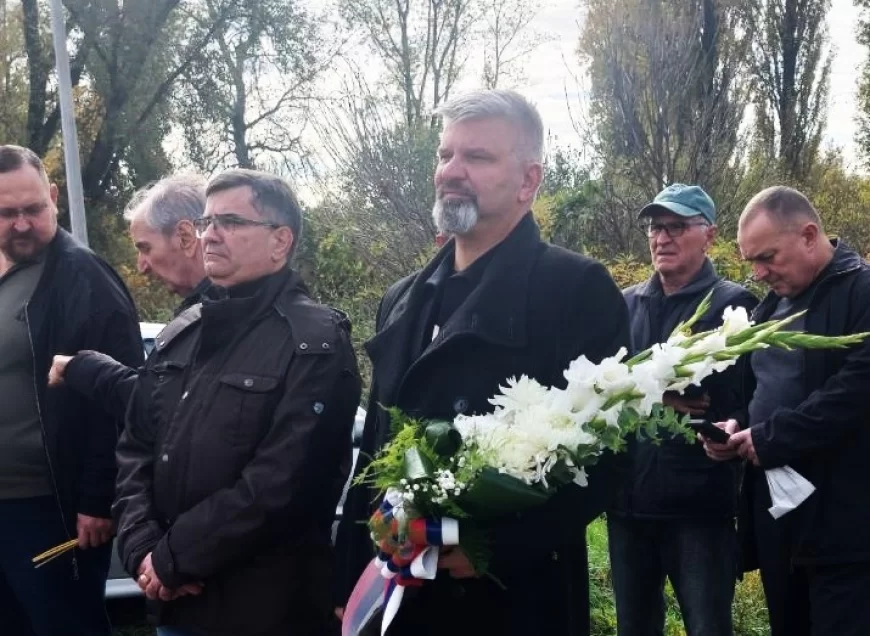 Godišnjica zločina obleležena na Starom mostu