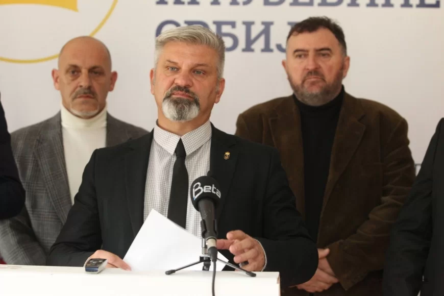 MONARHISTI – POKS Šabac: Nova zaduživanja i isti projekti