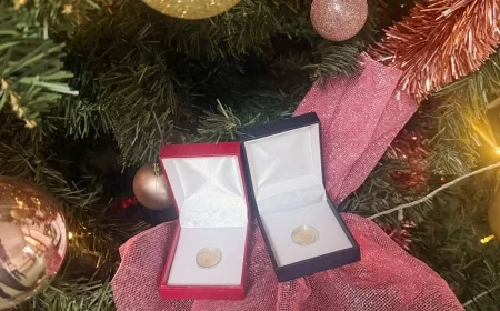 ZA DEČAKA I DEVOJČICU ROĐENE NA BOŽIĆ OD ROTARI KLUBA ŠABAC DUKATI