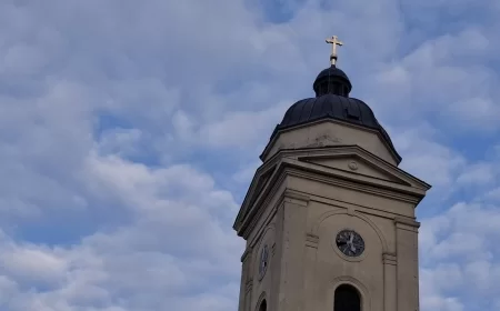 Za sutra zakazan protest u Šapcu zbog odluka Eparhije šabačke