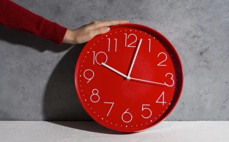 Počinje letnje računanje vremena