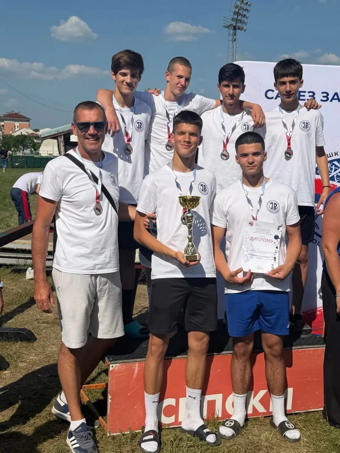 Sjajan uspeh učenika OŠ „Janko Veselinović” – vicešampioni Srbije u atletici
