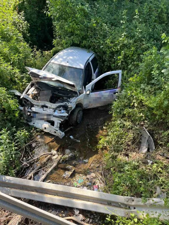 Automobil sleteo u reku Cernicu kod Šapca, vozača izvukli vatrogasci