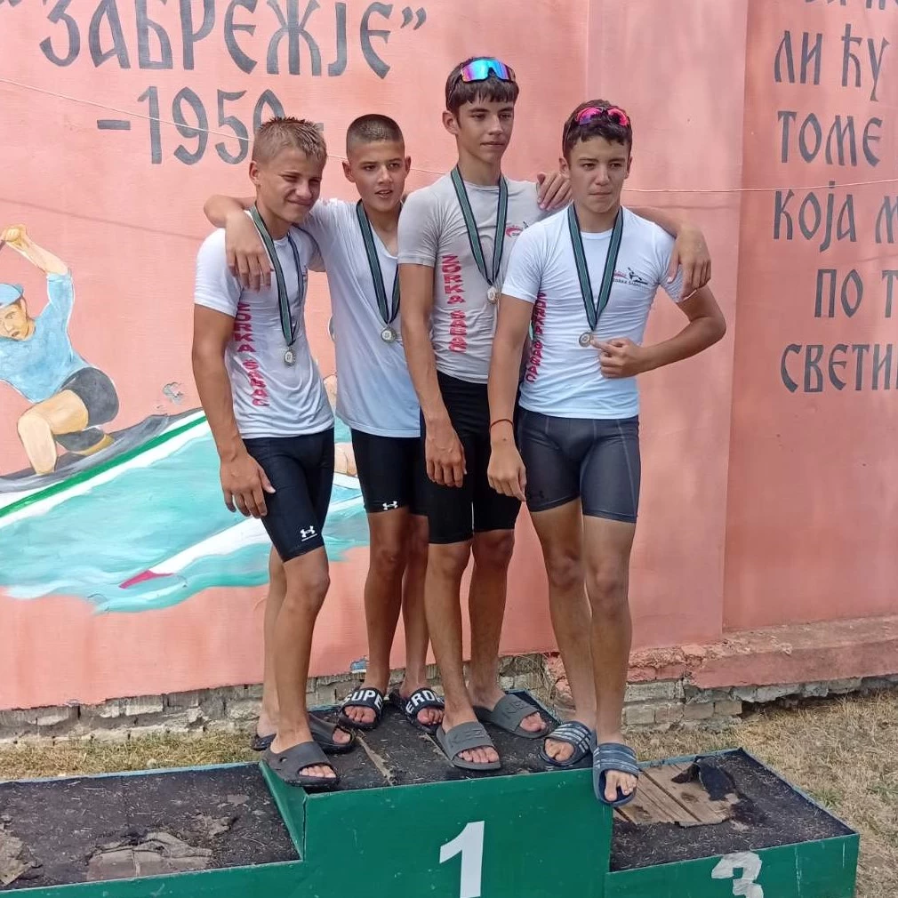 Kraj lige za mlade kajakaše: Pioniri Zorke vicešampioni, devet medalja za kraj!