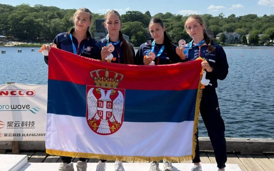 JUNIORSKI ČETVERAC SRBIJE NA SVETSKOM POSTOLJU: Naša Andrea Vukašinović ponovo donosi bronzu u Šabac!