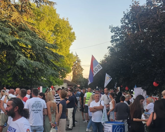 Studentski bazar u Bogatiću okupio građane iz više gradova, podršku pružili Vladan Đokić i Dejan Bodiroga
