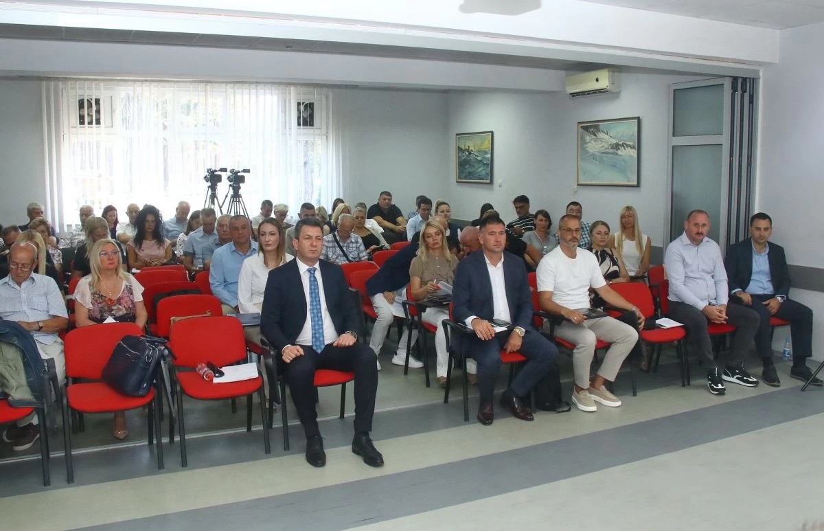 Usvojen rebalans budžeta, pokrenuto javno-privatno partnerstvo za prevoz