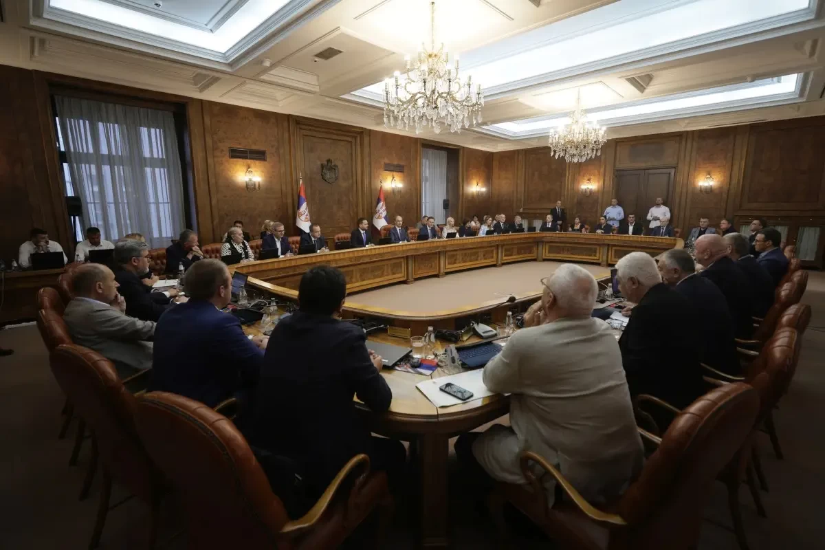 Vlada predložila raspuštanje Skupštine i raspisivanje vanrednih parlamentarnih izbora