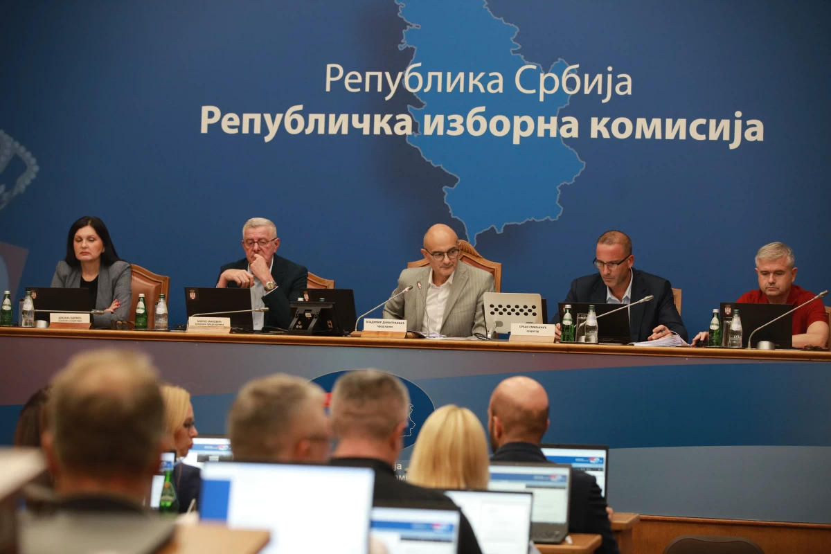 RIK proglasio još dve izborne liste: Rasim Ljajić i SVM