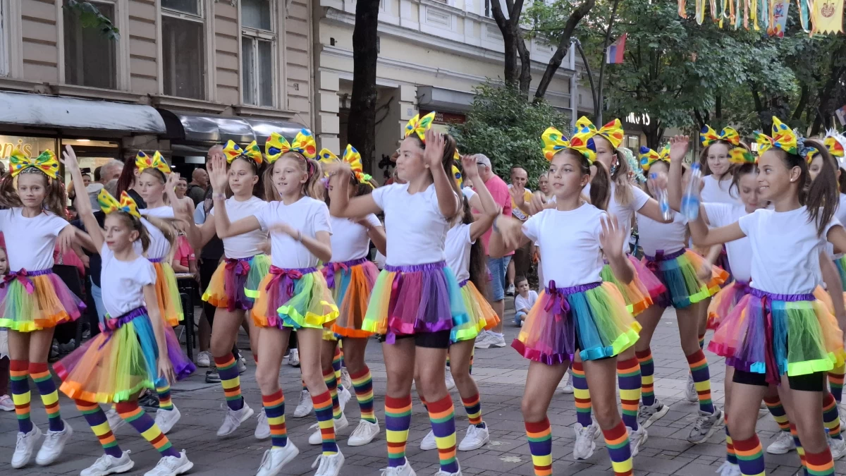 Šabac juče bio grad najmlađih čivijaša: Dečiji karneval prošao kroz centar grada