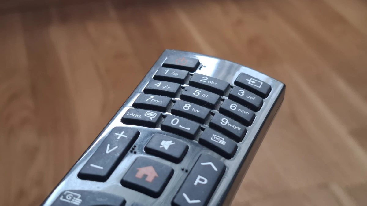 Inicijativa za oduzimanje dozvole TV Informer danas pred REM-om, Studentska lista osudila upad u televiziju