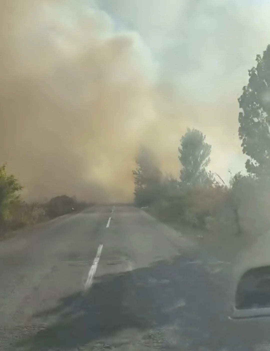 Gust dim prekrio put u Drenovcu, vidljivost gotovo nikakva